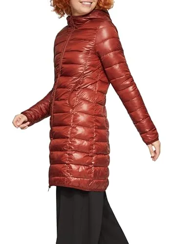 QS Funktionsmantel Leichter Steppmantel mit Kapuze - Funktionsjacke in rot, ideal für wechselhaftes Wetter, mit nahtfeinen Taschen und modischer Paspel für einen eleganten Look.