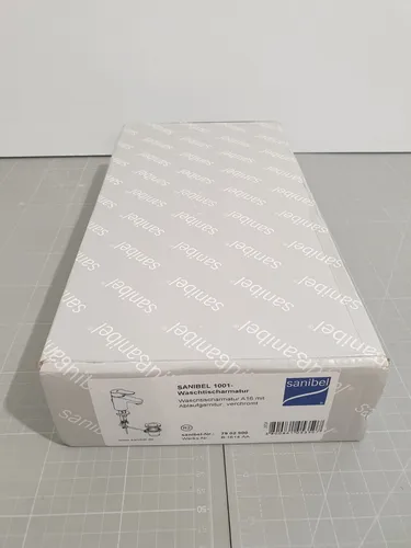 Waschtisch-Batterie aus Chrom - Elegante Waschbecken Armatur in Silber, aus hochwertigem Chrom gefertigt, ideal für stilvolle Badezimmer.