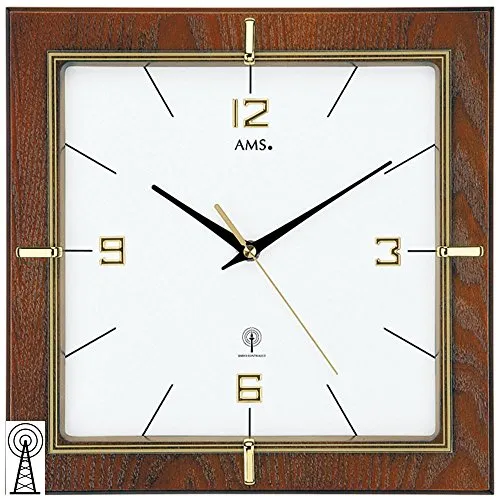 AMS 5834 Wanduhr - Elegante Wanduhr aus lackiertem Nussbaum mit hochwertigem Funkwerk. Das weiße Zifferblatt und die goldfarbenen Zeiger sorgen für einen stilvollen Akzent in jedem Wohnraum.