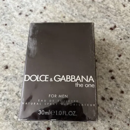 Dolce & Gabbana The One for Men Eau de Toilette Spray 30 ml - Herren Parfum mit einem eleganten Duft, der Grapefruit und Ingwer kombiniert – ideal für den modernen Mann.