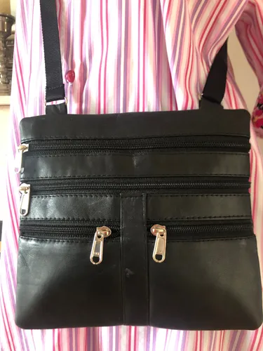 Kleine Handtasche Echtleder 19x21x1 cm Henkel 126 cm