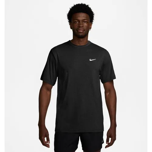 Nike Herren Hyverse T-Shirt, Black/White, XXL EU - T-Shirt für Herren mit schweißableitender Dri-FIT-Technologie und UV-Schutz, ideal für Sport und Freizeit, sorgt für ein weiches Tragegefühl während intensiver Workouts.