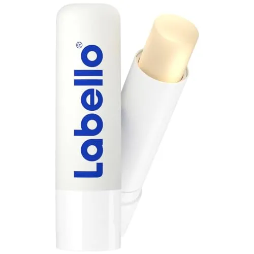 Labello Med Repair Lippenbalsam feuchtigkeitsspendend und schmelzend auf den Lippen, stärkender Lippenbalsam mit Vitamin E und natürlichen Ölen, Sonnencreme LSF 15