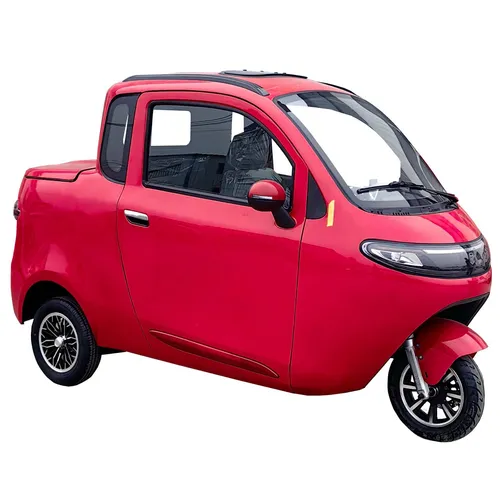 Urban Hopper Cabin Max 3-Rad Elektro-Kabinenroller 25km/h - Rot - Der Urban Hopper Cabin Max ist ein kompakter 3-Rad Elektro-Kabinenroller mit einer Reichweite von bis zu 175 km. Ideal für den Stadtverkehr, bietet er Platz für zwei Personen und eine Zuladung von bis zu 485 kg.