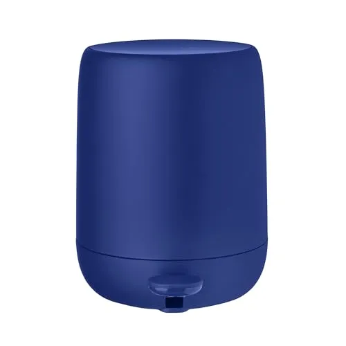 Blomus Kosmetikeimer SONO | Treteimer 3L mit Soft-Close | Mazarine Blue - Eleganter Treteimer mit sanft gerundeten Formen und Soft-Close-Funktion. Der herausnehmbare Inneneimer sorgt für einfache Reinigung und passt perfekt in jedes Badezimmer.