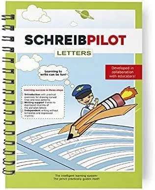 SCHREIBPILOT Schulheft Schreiblernhefte für ABC-Schützen - Schreiblernhefte mit vorgeprägten Buchstaben und Zahlen für effektives Lernen. Entwickelt von Lehrern und Professoren, fördern sie die Feinmotorik und sorgen für motivierendes Schreibenlernen.