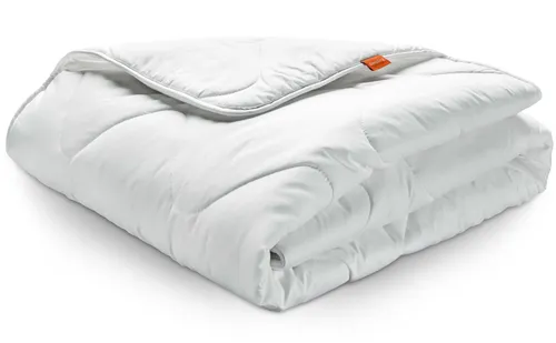 sleepling Basic 100 Bettdecke 135 x 200 cm - Winterdecke aus 100% Mikrofaser, ideal für Allergiker, bietet kuschelige Wärme und ist bis 60 Grad waschbar.