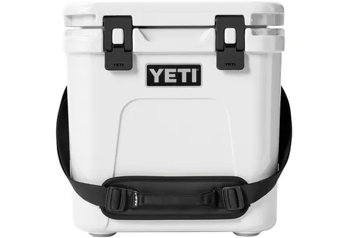 Yeti Roadie Kühlbox 44 cm weiß TAS071437 - Die Yeti Roadie Kühlbox bietet Platz für bis zu 33 Getränkedosen und hält sie dank innovativer Isolierung zuverlässig kühl. Ideal für Camping und Outdoor-Aktivitäten.