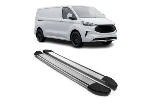 OMAC Kfz-Schmutzfänger Seitenschweller für Ford Tourneo Custom 2023-2025 L2 Alu 2 tlg. - Hochwertige, rutschfeste Trittbretter aus Aluminium für Ford Tourneo Custom L2. Sie bieten sicheren Zugang und schützen die Karosserie vor Kratzern und Stößen. Ideal für Familien und regelmäßigen Einsatz.