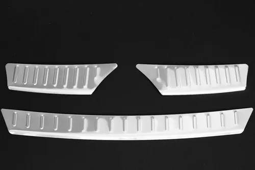 RECAMBO Ladekantenschutz für VW TIGUAN I - Abdeckblenden aus 100% rostfreiem Edelstahl, idealer Schutz für die Stoßstange und perfekte Passform, die Ihr Fahrzeug optisch aufwertet.