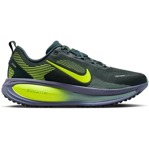 Nike Vomero 18 Neutralschuh Herren - Ultraleichter Komfort in Grün und Gelb - Laufschuhe mit maximaler Dämpfung für optimalen Gelenkschutz. Ideal für Neutralläufer, sowohl auf der Straße als auch im Gelände. Hochwertiges Synthetik-Obermaterial sorgt für atmungsaktiven Tragekomfort.