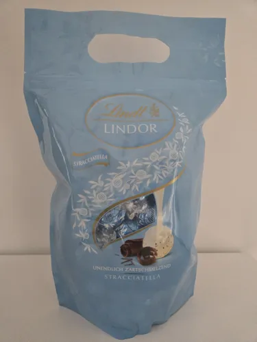 Lindt Lindor XXL Beutel Stracciatella in weiß von Lindt