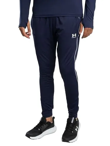 Under Armour Challenger Training Hose - M - Trainingsanzüge & Zweiteiler, bequeme Passform und feuchtigkeitsableitendes Material für optimale Performance beim Training.