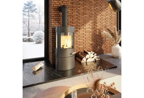 Haas + Sohn Kaminofen VITUS.l schwarz – 3 Scheiben, Warmhalteplatte & Holzfach - Genießen Sie wohlige Wärme mit dem Kaminofen VITUS.l von Haas + Sohn. Mit seiner eleganten Stahlverkleidung und dem praktischen Holzfach bietet er nicht nur eine schöne Optik, sondern auch eine bequeme Handhabung für Ihr Zuhause.