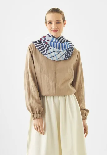 Codello Schal LOOP RECYCLED POLYESTER GRAPHIC PAT - Stylischer Schal aus 100% recyceltem Polyester, ideal für jeden Anlass. Größe: 2X80X70CM, in trendigem Blau. Perfekt für ein modisches Outfit.
