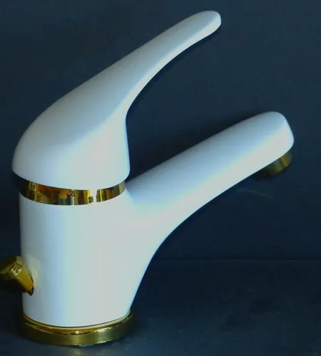 Wagner Einhebel-Waschtischarmatur Weiß/Gold - Moderne Einlocharmatur für das Badezimmer, schnell zu reinigen und mit elegantem Design. Ideal für stilvolle Waschbecken.