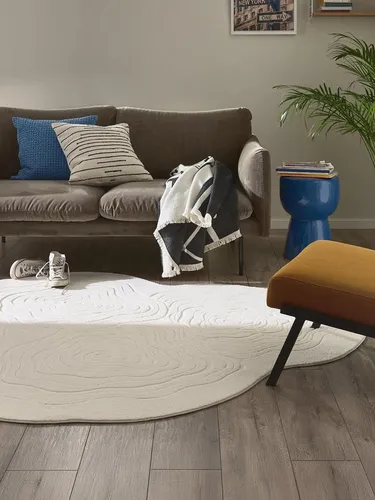 benuta Pop Waschbarer Kurzflor Teppich Pam Cream 120x160 cm - Moderner Kurzflor-Teppich, ideal für Wohnzimmer. Er ergänzt dein Interieur stilvoll und ist waschbar – für einfache Pflege und langanhaltende Schönheit.