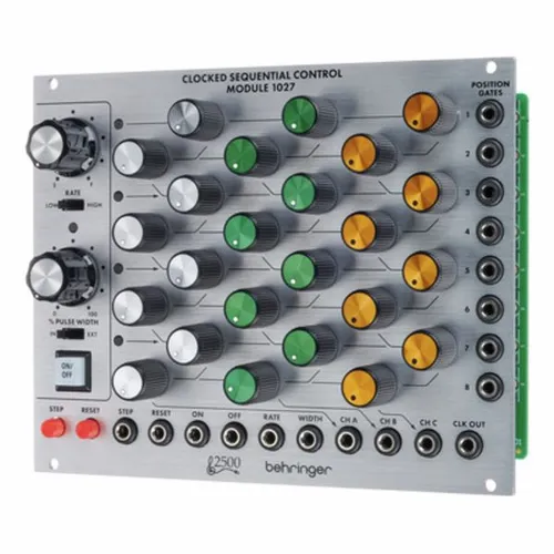 Behringer Clocked Sequential Ctrl. 1027 - Eurorack Modul für Synthesizer; analoger Step-Sequenzer mit 8 Schritten und internem Oszillator für präzise Clock-Kontrolle.