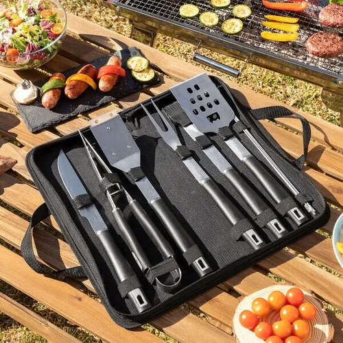 InnovaGoods 12-teiliges Grillzubehör-Set - Hochwertige Edelstahl Utensilien mit hitzebeständigen Griffen, inkl. Aufbewahrungs- und Transporttasche, spülmaschinenfest und ideal für Grillabende
