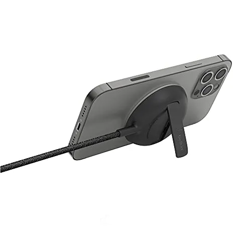 Belkin MagSafe Ladepad für iPhone 12/13 - Schwarz - Kabelloses Qi-Ladegerät mit offizieller MagSafe-Technologie für bis zu 15 W schnelles Laden. Inklusive praktischen Pop-up-Ständer für freihändiges Streaming und extra langem 2 m Kabel, ideal für Zuhause oder unterwegs.