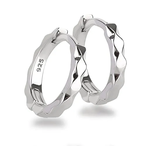Schöner-SD 925 Silber Creolen 13mm - Elegante Wellenschliff Ohrringe - Ohrringe für Damen mit einzigartigem Wellenmuster, das Lichtreflexionen zaubert. Hochwertiges, nickelfreies 925er Silber, rhodiniert für langanhaltenden Glanz. Ideal für Alltag und besondere Anlässe.