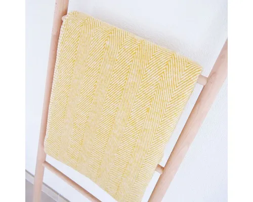 Leichte Kuscheldecke FINN aus 100% Bio-Baumwolle 140x200cm in gelb von RIEMA Germany