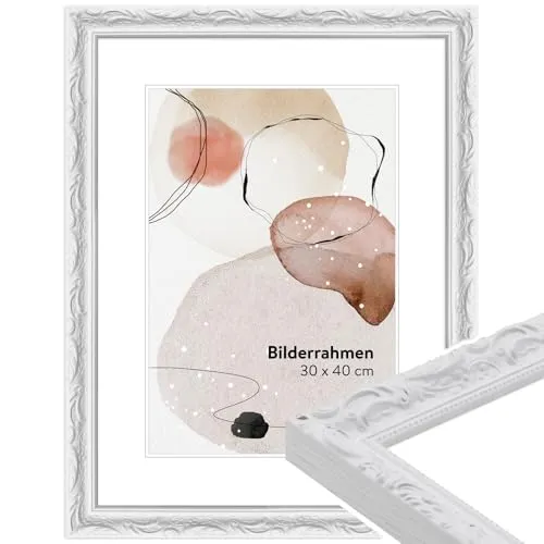 WANDStyle Bilderrahmen A4 Kunststoff – Vintage Weiß 30x21 cm - Wand- & Tischbilderrahmen im antiken Barock-Stil, ideal für Bilder und Poster im Format 21x30 cm. Made in Germany – hochwertiger Kunststoffrahmen mit Echtglas für stilvolle Präsentation.
