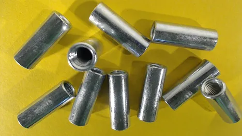 10X Verbindungsmuttern Langmuttern Gewindehülsen Distanzmuffen Rund 8 x 30