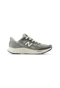 New Balance Herren Fresh Foam Arishi V4 Tira Lux Laufschuh - Laufschuhe mit Fresh Foam-Zwischensohlen-Dämpfung für ein ultra-gepolstertes Laufgefühl und ganztägigen Tragekomfort.