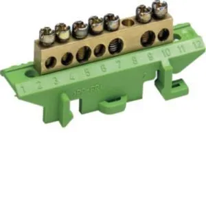 Hager KM07E PE-Messingklemme 7 Klemmstellen