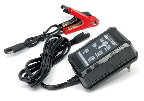 BAAS BA150 Automatikladegerät 6 V, 12 V - Fahrzeugbatterie-Ladegeräte, mikroprozessorgesteuertes Automatikladegerät für 6V/12V-Batterien, ideal für eine präzise und sichere Ladung.