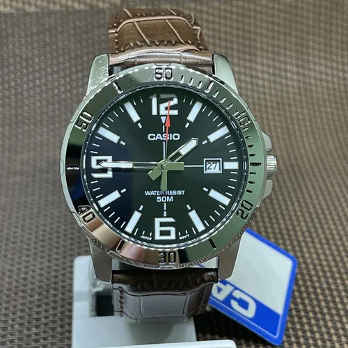 Produktbild Casio MTP-VD01L-1BV Herren Enticer Armbanduhr