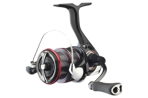 DAIWA 23 Fuego LT2500-XH Angelrolle - Leichte Angelrolle mit AIRDRIVE Design, ideal für Zander im Süßwasser. Mit nur 195 g und 6 Kugellagern bietet sie ein hervorragendes Preis-Leistungs-Verhältnis.