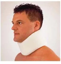 Cervicalstütze Bort 9 cm, S - Hautfarbe - Medizinische Verbrauchsmaterialien für den Nacken, optimale Unterstützung und Entlastung für den Nackenbereich bei Verspannungen.