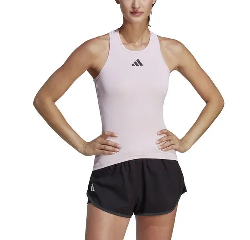 adidas Sportswear Tanktop Club Tennis Tank Top - Tanktops für Tennis: Genieße volle Bewegungsfreiheit mit stretchigem Material und Racerback-Design. Atmungsaktives Mesh und AEROREADY Technologie halten dich bei intensiven Matches trocken.