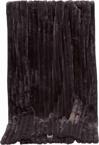 Eskadron Sofadecke COSY Black Truffle Heritage HW 25/26 - 200x150cm - Elegante Sofadecke in Schwarz mit luxuriösem Design. Ideal für gemütliche Abende im Wohnzimmer. Hergestellt aus 100% Polyester für hohen Komfort und Pflegeleichtigkeit.