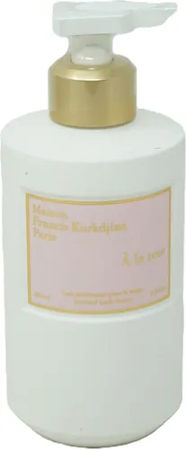 Maison Francis Kurkdjian A la rose Körperlotion 350 ml - Luxuriöse Körperlotion mit feuchtigkeitsspendenden Eigenschaften, ideal für die tägliche Pflege und ein zartes Hautgefühl. Volumen: 350 ml.