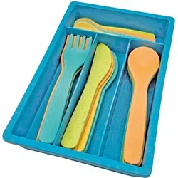 17-teiliges Besteckset für Kinder - Kochutensilien – ökologisches Spielzeugbesteck für fantasievolle Rollenspiele. Hergestellt aus nachhaltigem Kunststoff-Weizenstroh, sicher und robust für kleine Küchenchefs.