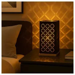 Elegante Tischlampe im Set - Textil Leseleuchte in Gold und Schwarz - Tischleuchten, stilvolle quadratische Lampe mit edlem Textilschirm in Schwarz und Blattgold, inklusive energiesparendem LED-Leuchtmittel für warmes Licht und flexible Nutzung.