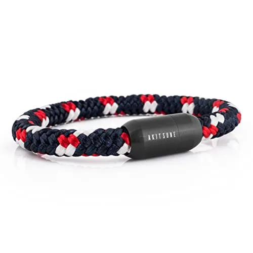 Akitsune Portus Segeltau Armband - Mattschwarz Blau 22cm - Armschmuck für Damen und Herren, handgefertigt mit magnetischem Edelstahlverschluss. Stilvolles, maritimes Design, perfekt als persönliches Geschenk in nachhaltiger Qualität.