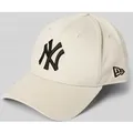 Produktbild: New Era Basecap mit Motiv-Stitching Modell 'LEAGUE ESSENTIAL 9FORTY' in Ecru, Größe 1