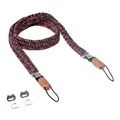 Produktbild: C-Rope Kameragurt THE TRAVELER handgeflochten aus Paracord, Schultergurt mit Schnellverschluss, 100cm, Schwarz-Rot