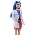 Produktbild: Barbie HCN11 - Wissenschaftlerin-Puppe (30 cm), blaue Haare, Kleid im Colorblock