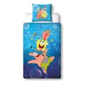 Produktbild: Character World Spongebob Bettwäsche Kinder 135x200 + 80x80 cm - Wendemotiv - Mikrofaser - 100% Polyester - mit Reißverschluss - Lizenzprodukt für Jungen & Mädchen - Geschenkidee Fanartikel