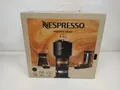 Produktbild: NESPRESSO VERTUO NEXT PREMIUM Classic Kapsel Kaffeemaschine Schwarz Bluetooth