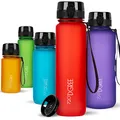 Produktbild: 720°DGREE Trinkflasche 1l Sport “uberBottle“ softTouch +Sieb - BPA-Frei - Wasserflasche für Uni, Arbeit, Fitness, Fahrrad, Outdoor, Job - Sportflasche aus Tritan - Leicht, Stoßfest, Wiederverwendbar