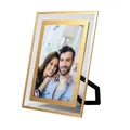 Produktbild: INTIRILIFE Glas Bilderrahmen Gold - 15x10 cm Fotos und Bilder - Für Babyfotos, Familienfotos, Hochzeitsfotos - Passendes Geschenk für besondere Anlässe
