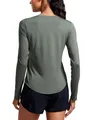 Produktbild: CRZ YOGA Damen Sport Leichtes Langarmshirt Oberteile Yoga Rundhalsausschnitt Laufen Workout Long Sleeve Shirts Grauer Salbei 40