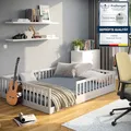 Produktbild: CADANI Timi Kinderbett 140x200 cm Bodenbett, Rausfallschutz abnehmbar, bis 200 kg belastbar, Roll-Lattenrost, Montessori Kiefer Massivholz Bett, 3 Aufbauvarianten, Umbaubar, Weiß
