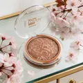Produktbild: Catrice Sun Lover Glow Bronzing Powder Farbe Sun Kissed Bronze Puder Lidschatten